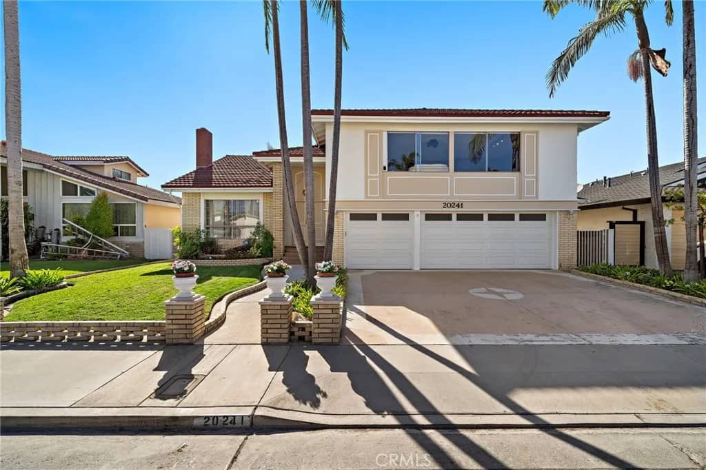 20241 Morristown, Huntington Beach, California, 92646
