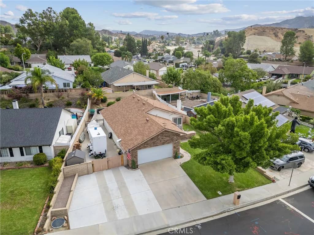 20755 Benz, Saugus, California, 91350