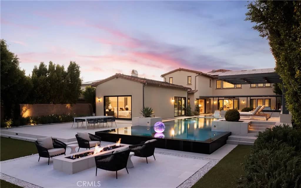 108 Panorama, Irvine, California, 92618