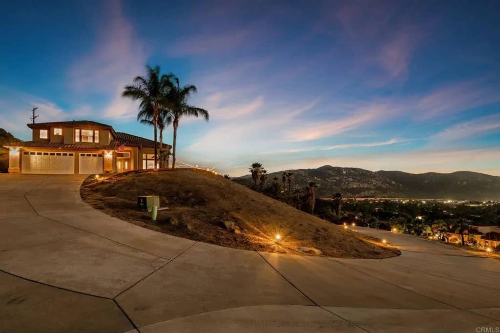 15844 Broad Oaks Road, El Cajon, California, 92021