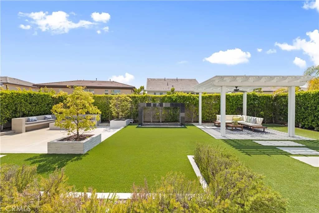 60 Harlow, Irvine, California, 92618