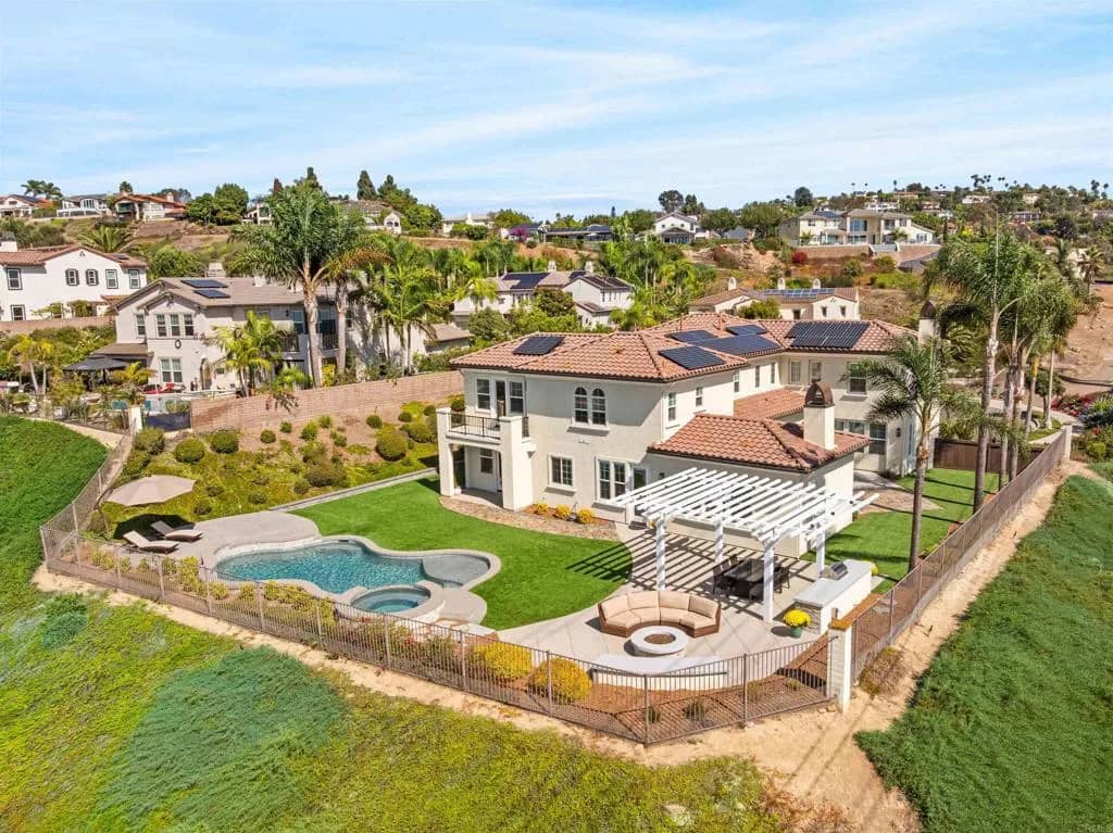 6951 Amber Lane, Carlsbad, California, 92009