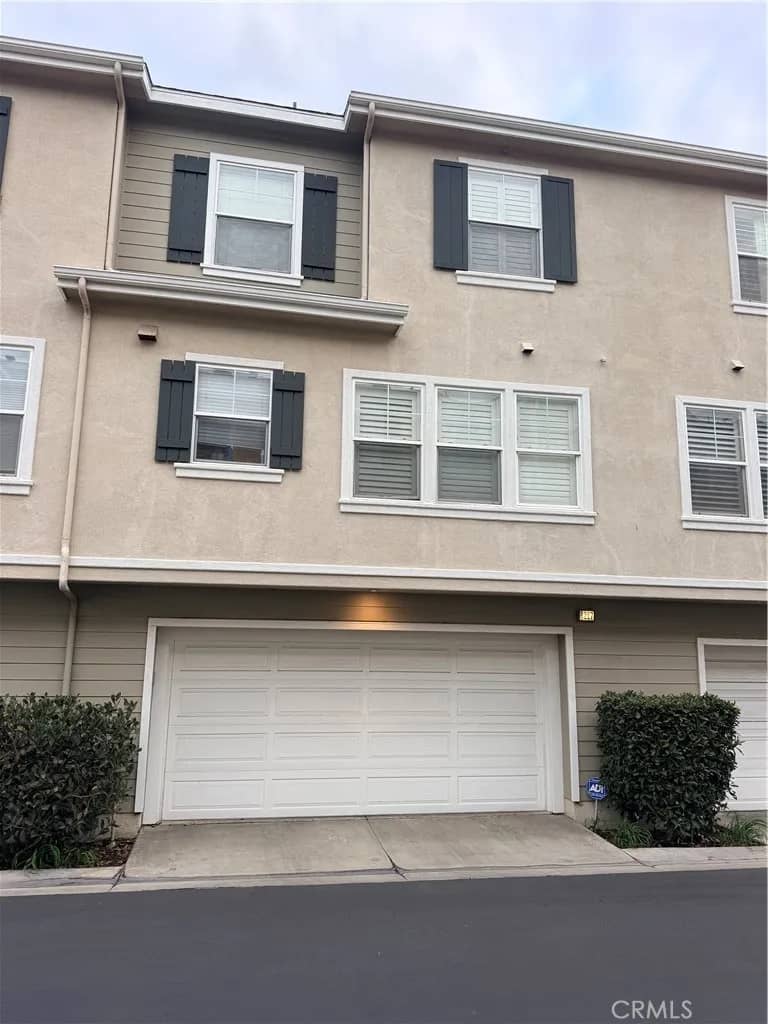 6227 Pacific Pointe, Huntington Beach, California, 92648