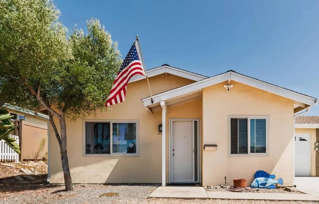 219 Gloxina Street, Encinitas, California, 92024