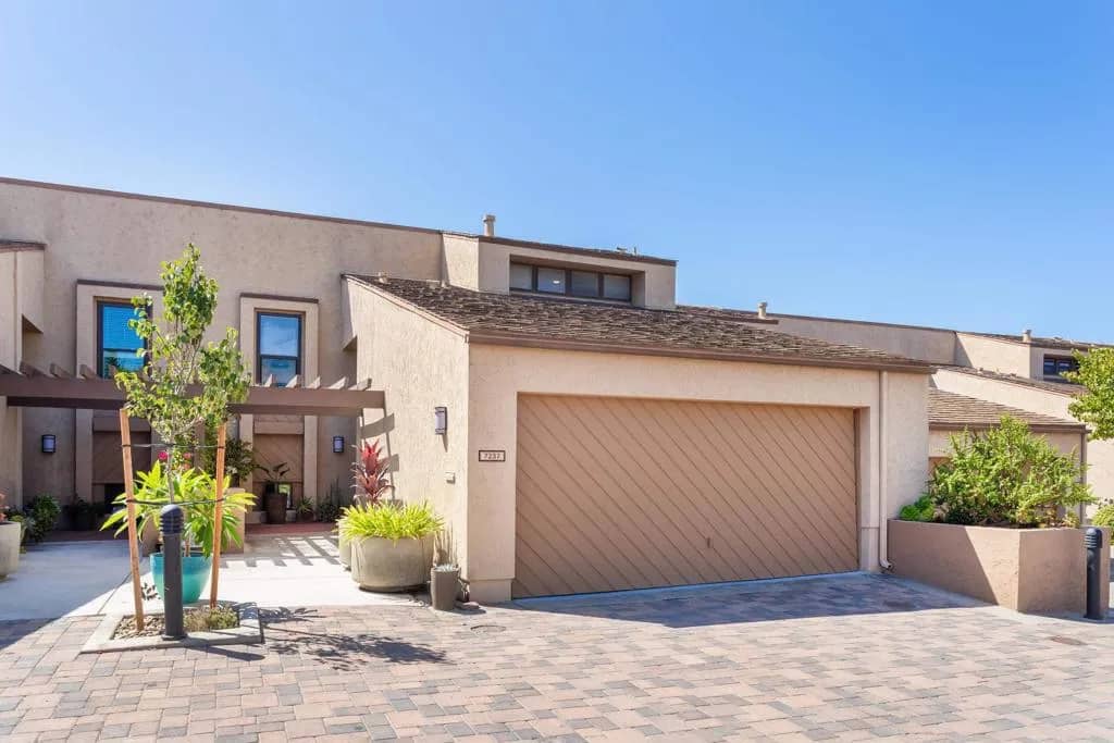 7237 Plaza De La Costa, Carlsbad, California, 92009