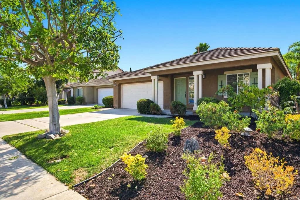 1009 Longfellow Court, Oceanside, California, 92057