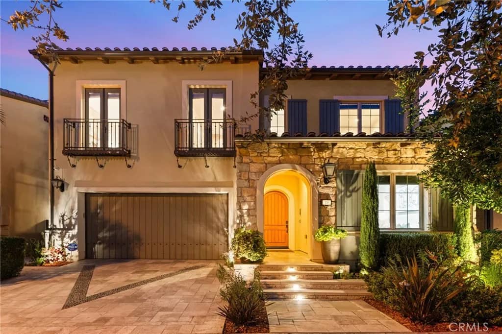 46 Shadybend, Irvine, California, 92602