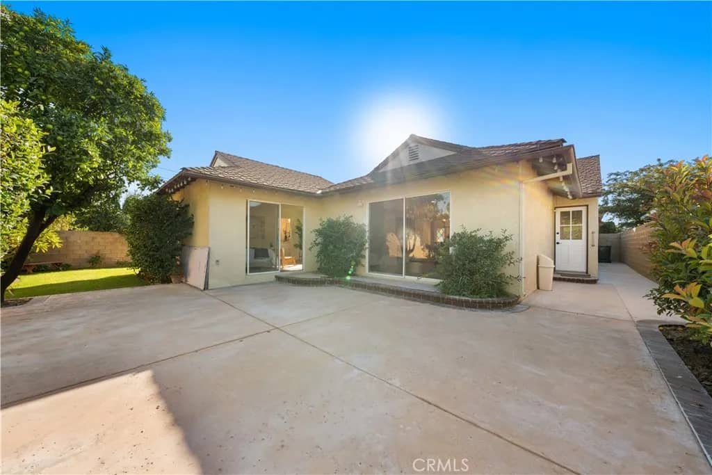 1114 N Acacia Avenue, Fullerton, California, 92831